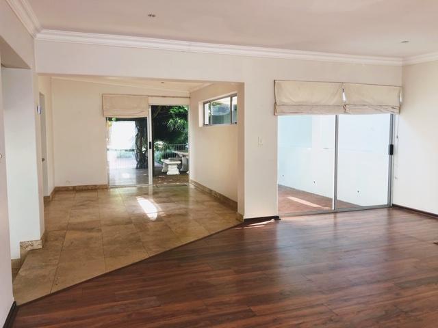 To Let 4 Bedroom Property for Rent in Hout Bay Western Cape
